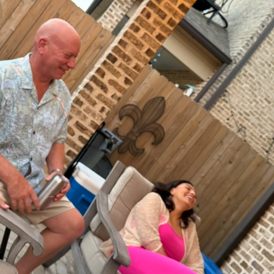 Great weekend!!!! In NOLA!!!🖤⚜️💛 2nd Crawfish boil at our neighbors!!!! 🦞😎⚜️TY Clark for your southern hospitality!!!🍍🥰❤️