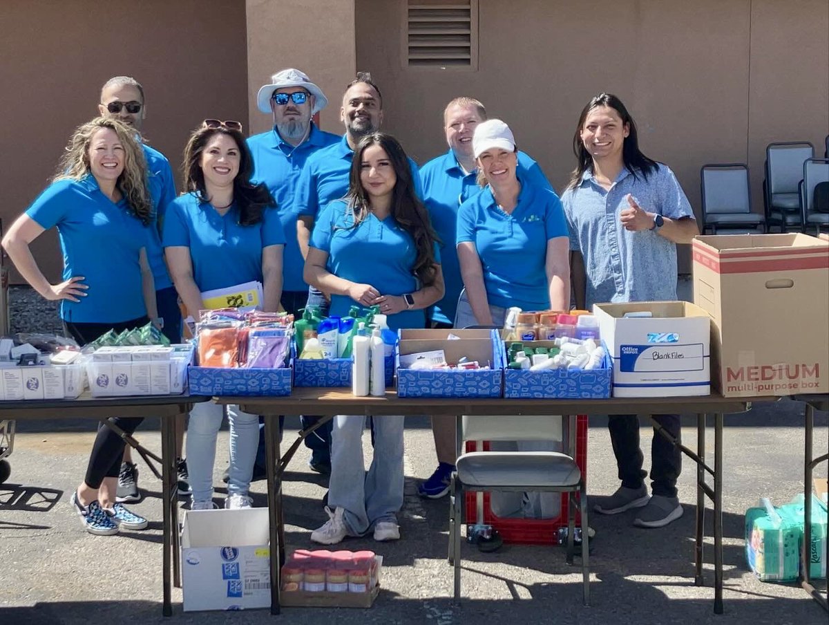 HHHabq's tweet photo. This weekend, a resource fair was held for the 65 families on the pathway to housing at Gateway Family. Thank you to all of our wonderful volunteers and community partners who took part! #GatewayFamily #HousingNavigation https://t.co/WabqautC7X