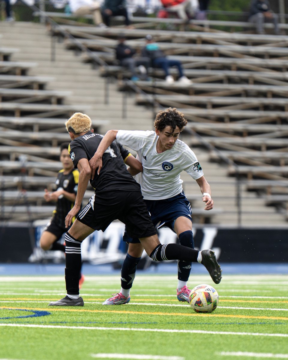 Duels are the heartbeat of the game.
Win the battle. Control the game. 💥⚽
#BreakersFC #DuelMentality #BattleReady
