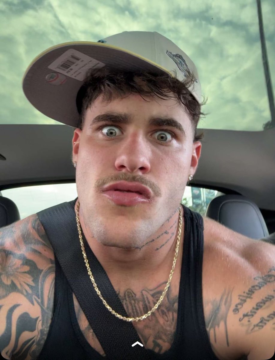 Celeb & Armpit Gooner 🥴 tweet media