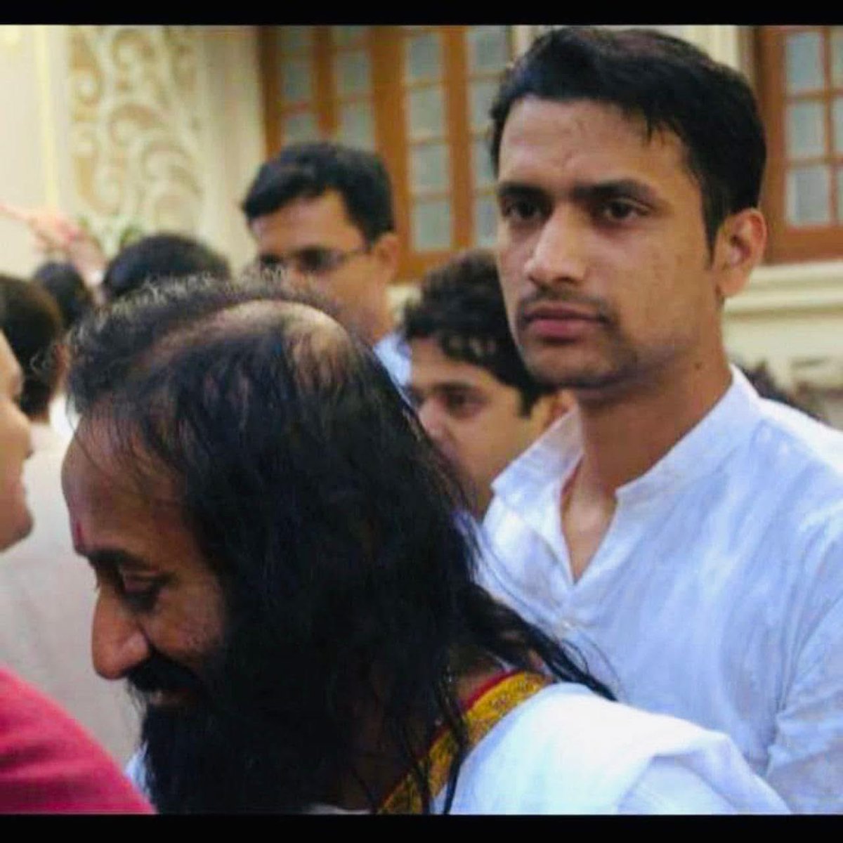 gsaive009's tweet image. #srisri

@Gurudev - Yes #PitaG🙏🤗🫂🥰🧜😰

🐲 - I feel he has many things inside him to share. Feels like he is 🔥❤️‍🔥 from inside
🦢 - Yes, he has been #killed in all his earlier life for speaking #truth
🐲- what’s next
🦢-heard he was even #slapped at @BangaloreAshram 🔥
🐲 - Ok