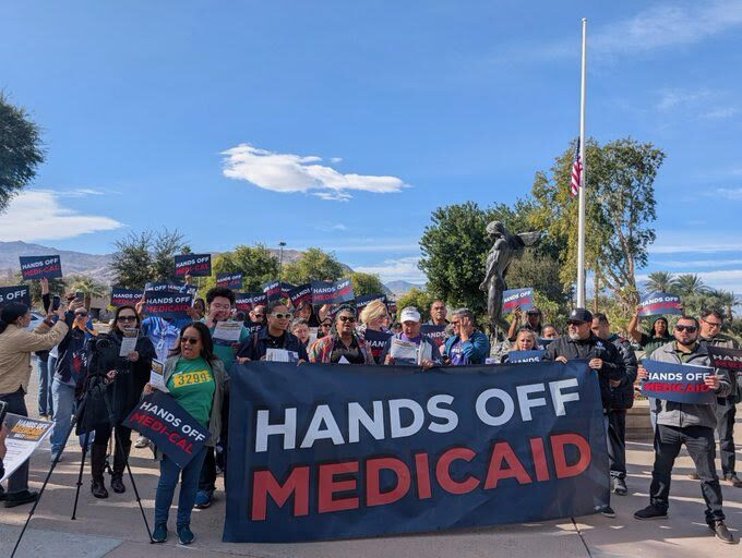 mmpadellan's tweet photo. TWEEPS: Republicans want a reverse Robin Hood: Robbing from the poor to give to the rich.

If they make cuts to Medicaid for billionaire tax cuts, PEOPLE WILL DIE.

Can we get 1,000 fast RTs and replies using #HandsOffOurMedicaid to get it trending?

Please and thank you!🙏💪 https://t.co/xqDb0k72ej
