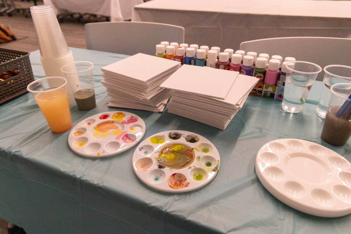 rellisedu's tweet photo. We closed out the school year with fun + learning! 🎉
🎨 Final RELLIS Recharge: painting & popcorn
🔍 Myth Busters debunked common myths
🏆 ERAAS honored clubs at their awards
Great way to end the semester! #StudentLife #ERAAS #MythBusters #RELLISRECHARGE https://t.co/3ULocjpZ6y