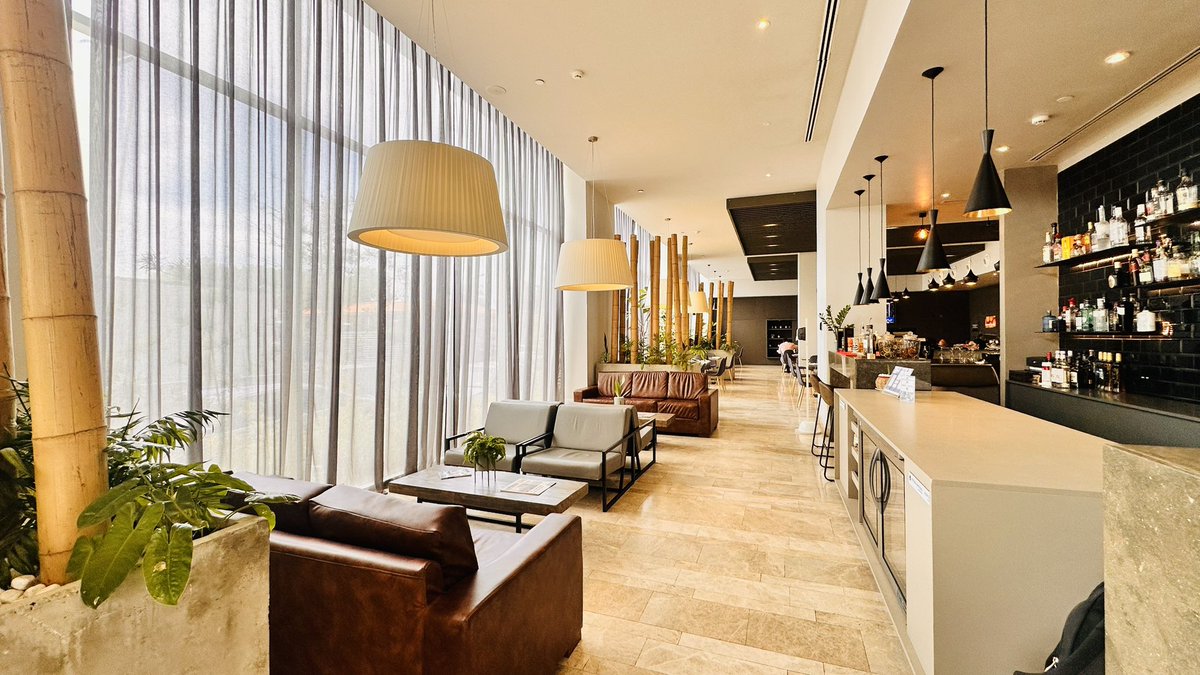 🌟 Descubre el Hotel Hampton by Hilton David y los encantos de Chiriquí 🌟
¡Nos encanta compartir lo que hace único a Hampton by Hilton David! 🏨✨
En nuestra reciente entrevista con Carla Labasta, Gerente General del hotel,