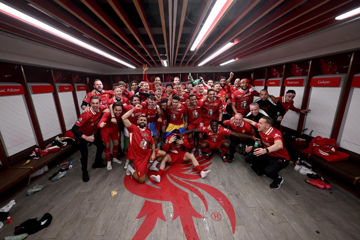 Special moment.Special day.

Congratulations to All Liverpool Family 🙌❤️
We are Premier League champions 🔥

#ynwa #LiverpoolFC