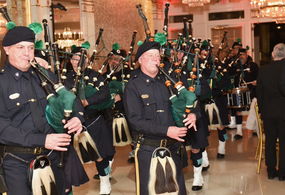 NYPDdcer's tweet photo. Commissioner Morgan and I had a great time @NYPDPulaski 6️⃣7️⃣th Annual Dinner Dance! 🇵🇱 Incredible energy, amazing food, and dancing lit up the night. Congrats to all the honorees — and may we always honor the legacy of those we’ve lost, on and off duty. @NYPDCeremonial https://t.co/3xP4WF2svn