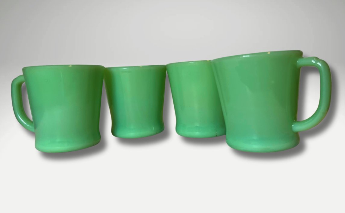 🚨 Final hours!
Vintage Fire-King Jadeite D-Handle Mugs (Lot of 4) - authentic mid-century Anchor Hocking!
No reserve! Ends TODAY!
👉 ebay.ca/itm/1770243262…
#eBay #FireKing #Jadeite #VintageFinds #MCM #MidCenturyModern #VintageAuction