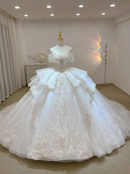Emilie0987Lin's tweet photo. You can have anything you want in life if you dress for it. https://t.co/h2tFhy1Os8