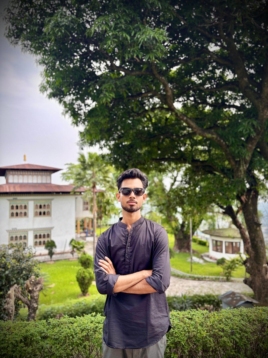 DataMLExpert's tweet photo. Bhutan, only 1h 45min from my house. What a peaceful and clean place. https://t.co/GPwOQyMFzU