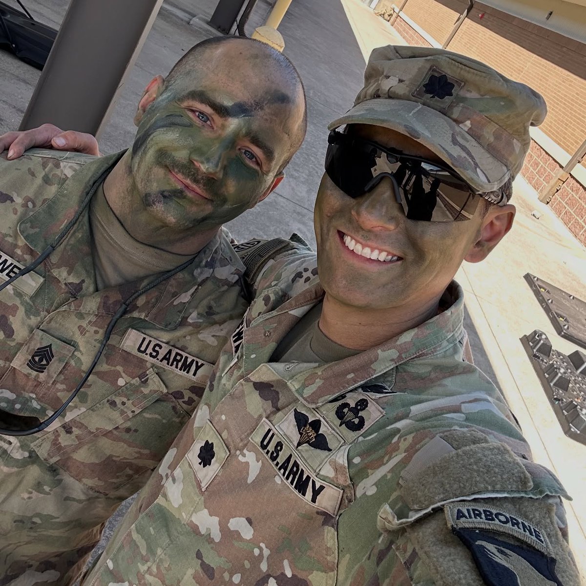 VeteranSupport7's tweet image. I’m gonna miss this dude. For almost two years Zach has checked in on me and ensured I was taken care of… just like any other Soldier! First Sergeants hold formations together!

#firstsergeant #usarmy #101stairborne #screamingeagles #fyp #accountability #teamwork #leadership