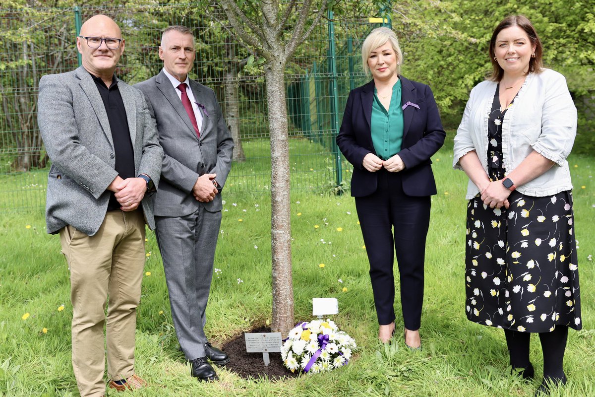 Sinn Féin National Chairperson Declan Kearney MLA today paid tribute to workers in Gaza who have lost their lives or been injured because of Israel’s genocidal onslaught.

<a href="/DeclanKearneySF/">Declan  Kearney</a> 

vote.sinnfein.ie/kearney-pays-t…