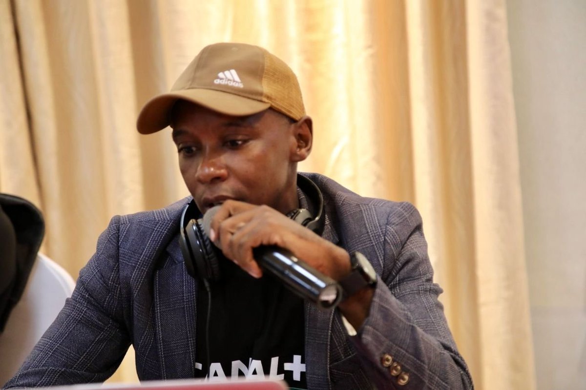 UwihirwePatric1's tweet photo. Je voudrais profiter de remercier @CanalPlusRwanda pour l'opportunité que vous m'avez donné de suivre des formations de #Canal+University délivré par l'expert Français #PierreBessard.
Je vous assure que j'utiliserai les connaissances acquises lors de manière appropriée.
#JRI https://t.co/ywbP9Hjqjs