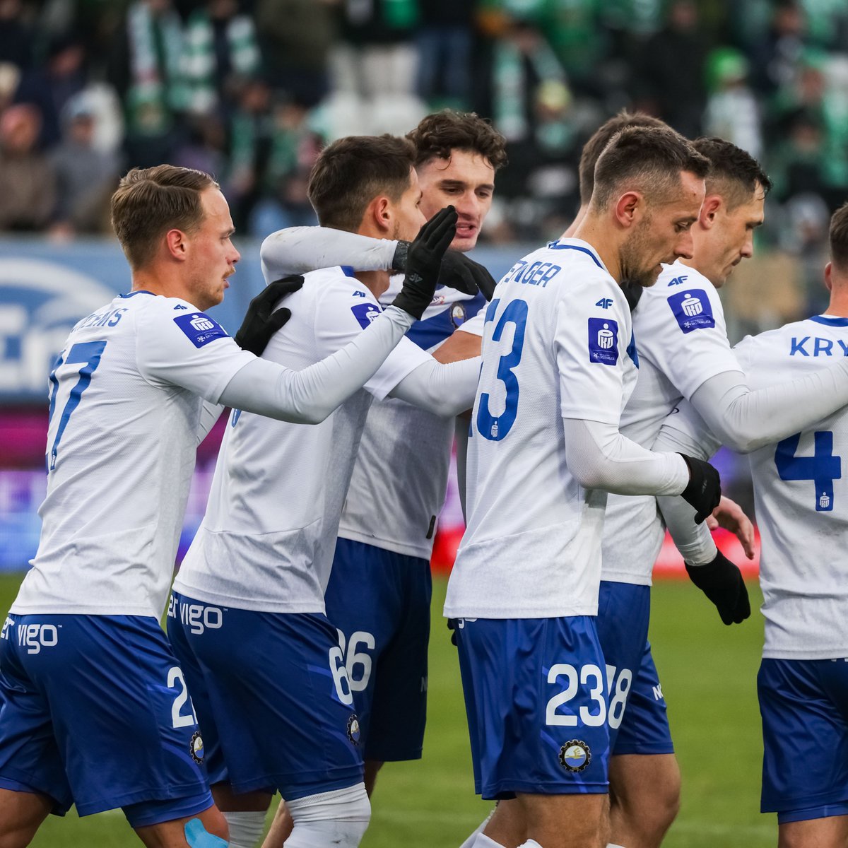 PKO BP Ekstraklasa (@_ekstraklasa_) on Twitter photo 7 ostatnich goli <a href="/FksStalMielec/">FKS Stal Mielec</a> strzeliło 7 zawodników (Dadok - Wlazło - Wołkowicz - Wolsztyński - Gerbowski – Cavaleiro - Jaunzems) ⚽️
Mamy wyrównanie! #ZAGSTM 1:1 7 ostatnich goli <a href="/FksStalMielec/">FKS Stal Mielec</a> strzeliło 7 zawodników (Dadok - Wlazło - Wołkowicz - Wolsztyński - Gerbowski – Cavaleiro - Jaunzems) ⚽️
Mamy wyrównanie! #ZAGSTM 1:1
