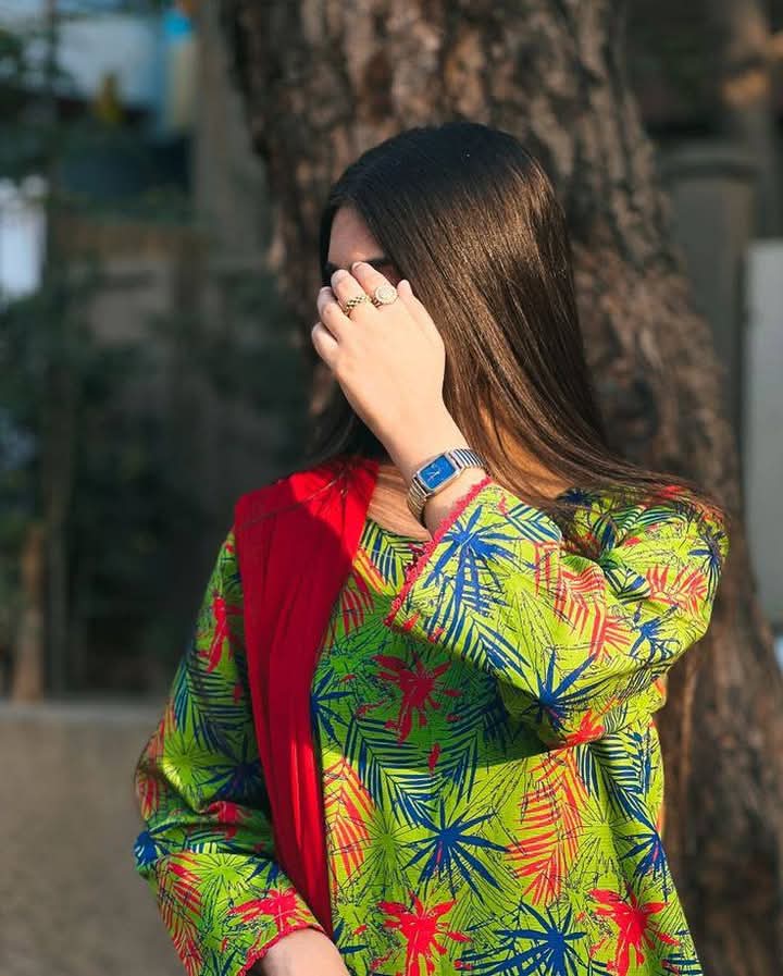 سوچنا آسان ہے اور عمل کرنا مشکل ہے
 لیکن سب سے مشکل زندگی میں اپنی سوچ کے مطابق عمل کرنا ہے
 کیونکہ جو ہم سوچتے ہیں وہ کر نہیں پاتے