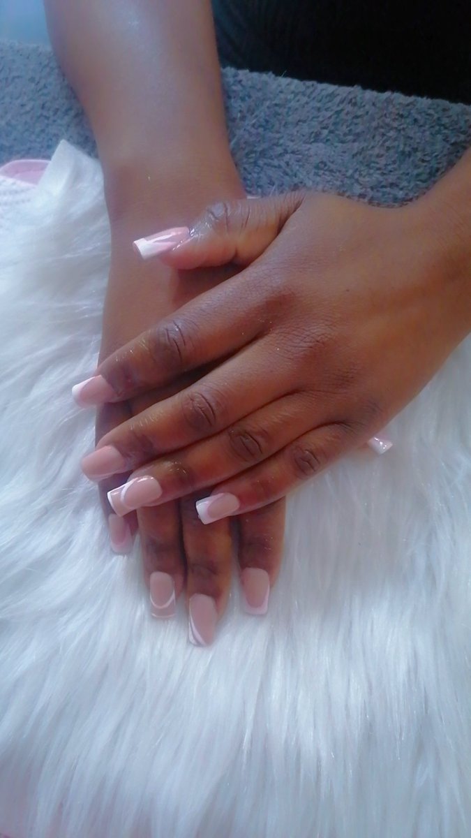 mamruss's tweet photo. Done by Me 🥰 #malindie72 #beginnernailtech https://t.co/tQrZtaHxeA