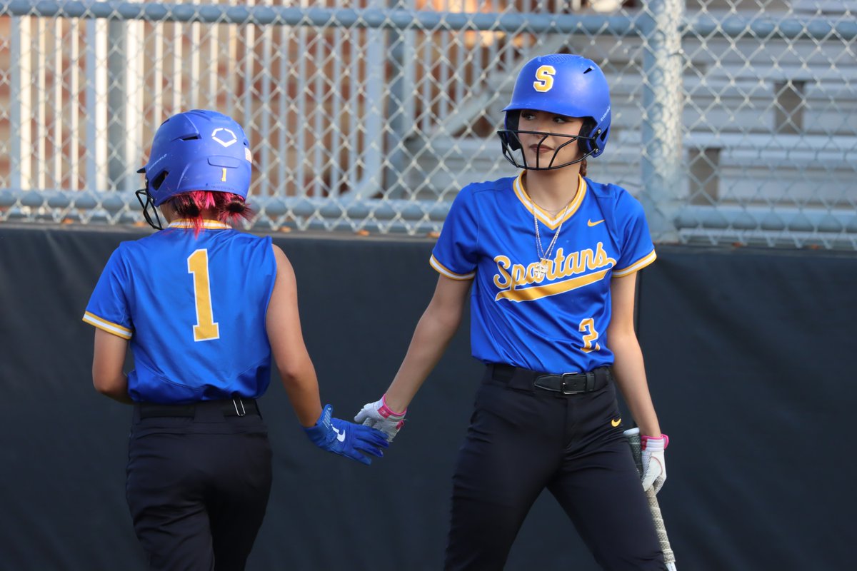 dallasathletics's tweet photo. PHOTO GALLERY: W.T. White vs. Samuell in Bi-District Softball Playoffs on Friday at Elsie Moreno Softball Complex. #PlayBIGDallas 🥎

More 📸 of both teams on Flickr: https://t.co/NQ9lvtWfaZ https://t.co/FTLkIpOFE4