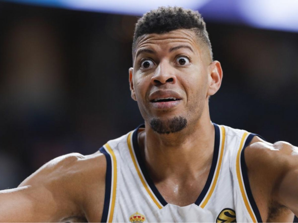 ACBCentel's tweet photo. ‼️REPORT‼️

Walter Tavares has been NOT AFFECTED by the power outage in the Iberian Peninsula

This is because he didn't have many lights already https://t.co/cG4EdBcL4v