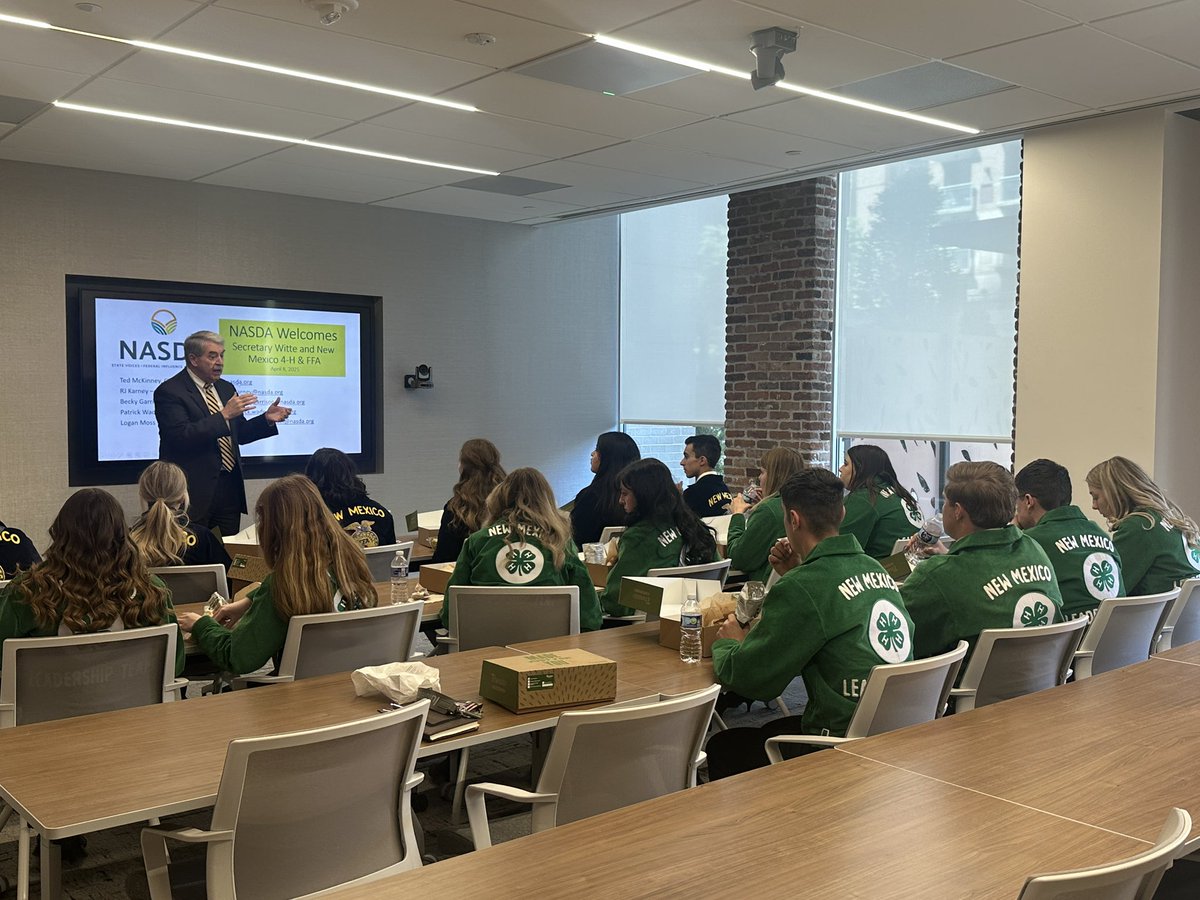 NASDAnews's tweet image. NASDA CEO Ted McKinney and policy staff welcomed @NMDeptAg Secretary Jeff Witte and youth from New Mexico 4-H and FFA to the office today! The groups learned about #agriculture #policy and got to ask questions about leading issues and opportunities in the industry. #workinag