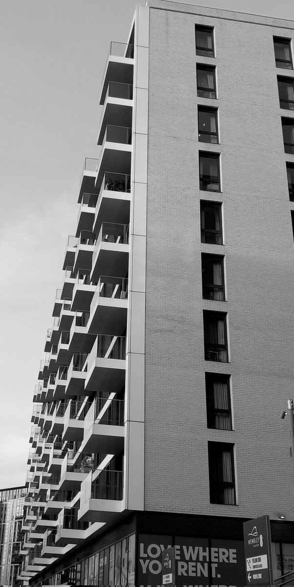 franmakespics's tweet photo. Balconies of Lomdon

#streetphotography #blackandwhitephotography #urban #London https://t.co/ba42QSHN1T