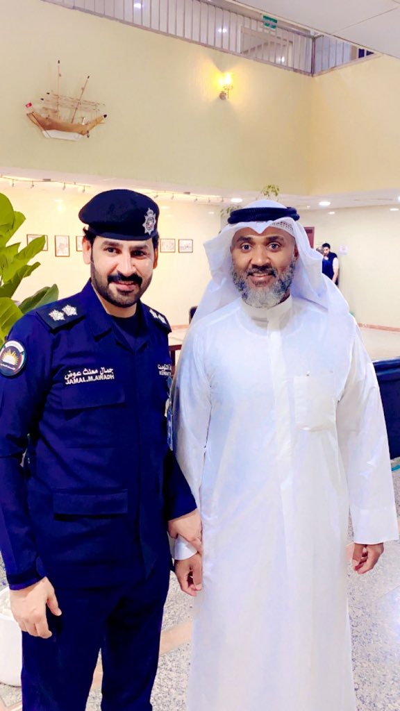 اهنئ نفسي و جميع الاخوة الاعزاء بعودة الاخ العزيز احمد حمدان بن فيله ابو راشد حفظه الله حللت اهلا و نزلت سهلا بين اهلك و ربعك و اخوانك