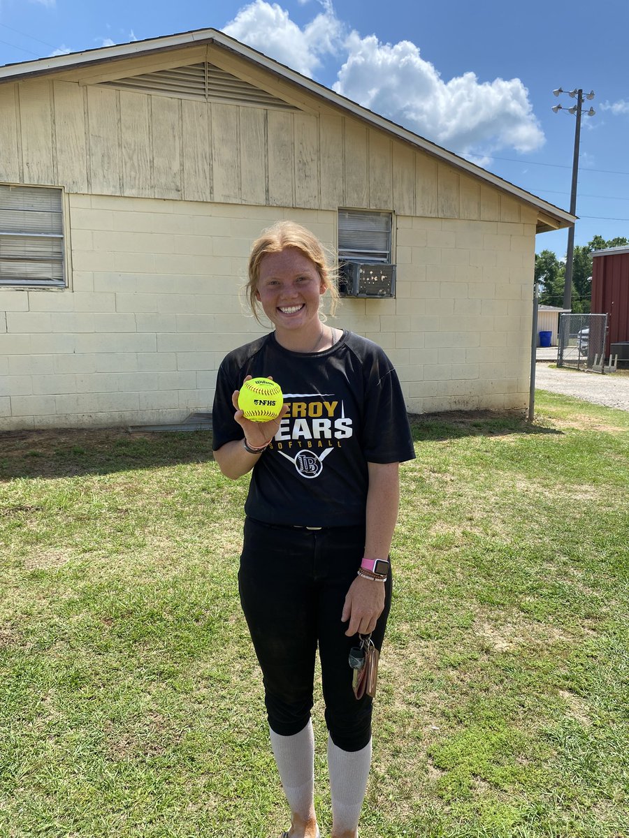 Hit my 3rd 💣 of the year 
<a href="/T1Hearn/">Tommy Hearn</a> <a href="/ktbags/">Kenneth Baggett</a> <a href="/KyleParmley/">Kyle Parmley 🥎</a>