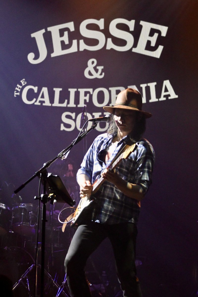 CaliforniaSoul3's tweet photo. 六本木チェッカーズ😁
もといJesse &amp;. California Soul Trio
@六本木GT LIVE TOKYO終了🎤🎸🥁
雨の中ご来場くださった皆様
GT LIVE TOKYOのスタッフの皆様
そしてヒカルくんに岳ちゃん
本当にありがとうございました！！

Photo by Koichi Morishima https://t.co/LrmyRSFMbS