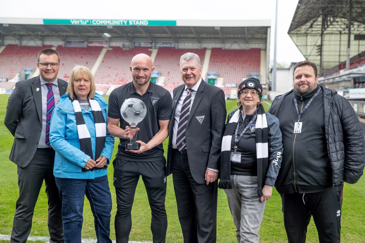 ParsSupportersTrust (@dafc_pst) on Twitter photo Members of the PST Board presenting Chris Kane with his Player of the Year award on Saturday 👏👏👏
<a href="/Chriskane1994/">Chris Kane</a> Members of the PST Board presenting Chris Kane with his Player of the Year award on Saturday 👏👏👏
<a href="/Chriskane1994/">Chris Kane</a>