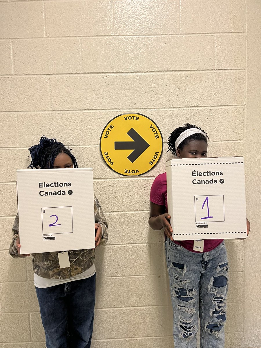 Mrs_Kelder's tweet photo. So thankful for our Deputy Returning Officers at #StudentVoteCanada ! Our coop students are counting the ballots from the students at #SpringfieldPS in #MississaugaCentre @ElectionsCan_E @CIVIX_Canada @PeelSchools - celebrating Education Week early! https://t.co/VoZiBswuYJ