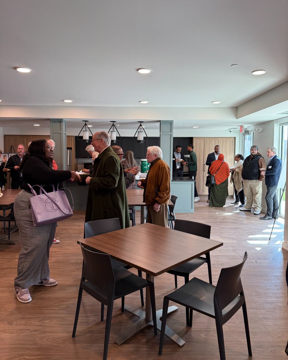 Union Park Flats is complete and 100% occupied. 💯👨‍👩‍👧‍👧 60 units of deeply affordable housing. 13 units for those exiting long-term homelessness.

Thank you, @ppltwincities! And thank you, Union Congregational Church, for converting 2/3 of your property into affordable housing.