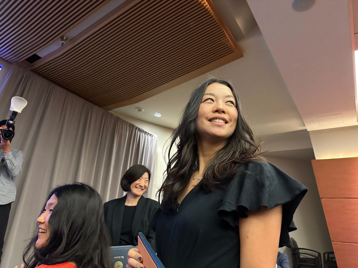 Congratulations to Dr. T for winning the 2025 Faculty Award for Excellence in Graduate Student Mentoring! All of us at the DiSH Lab are forever grateful for your guidance 🫶