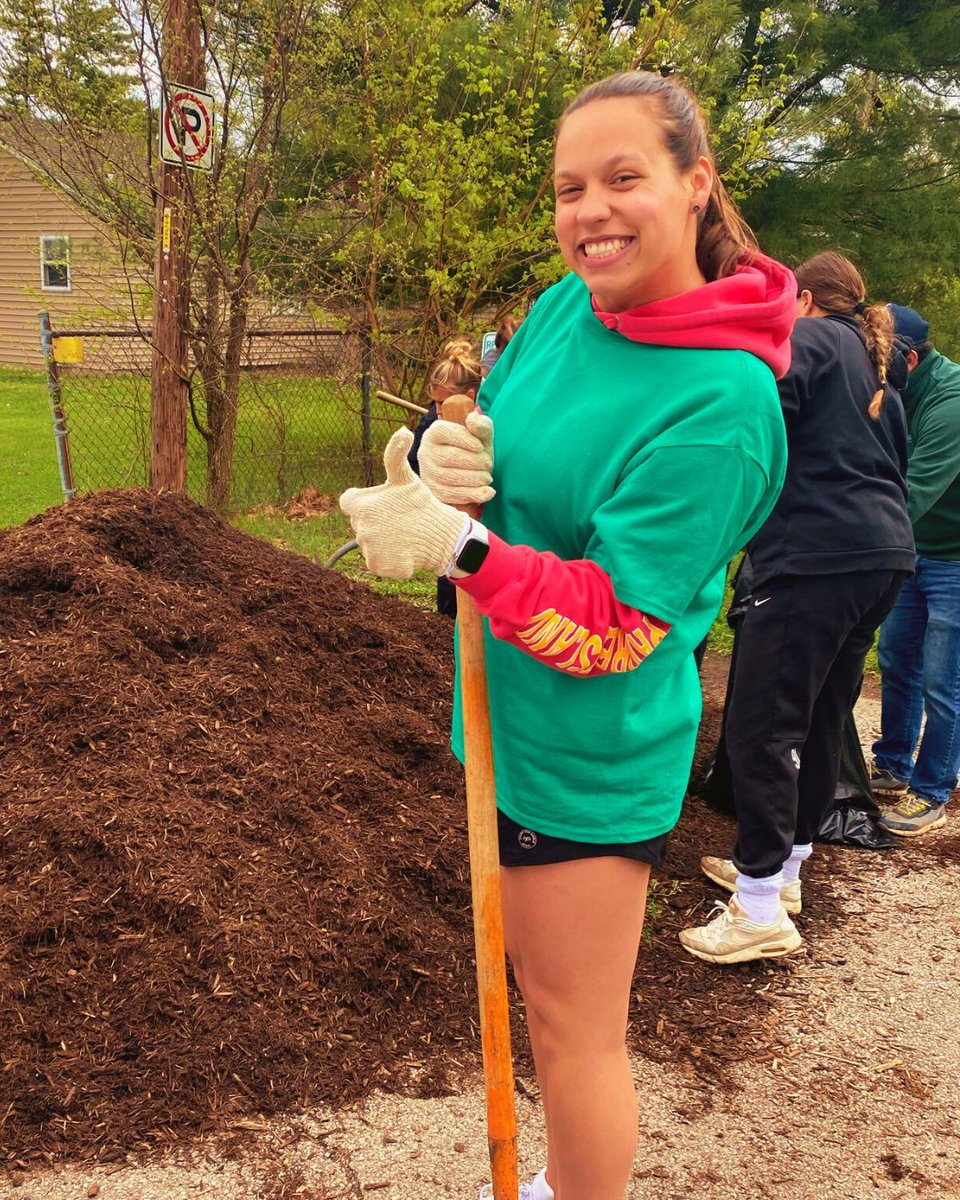 UIndy Service Learning and Community Engagement tweet media