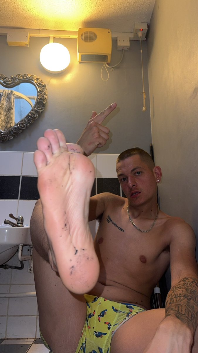 AlphaLithuanian's tweet photo. Evening cash piggy’s 😘

who’s gonna dribble over these hot stinkers whilst emptying there pockets 🤑😘? 

like &amp; dm u slags😘😉

@alphakash0 @officer_rt @promo_4_brits @diamond__here @PromoRTpig @justthispiggy @Piggy0o @666BratErika @slave_here @solesofnicole @obedientgaysub https://t.co/YB46brZeRd
