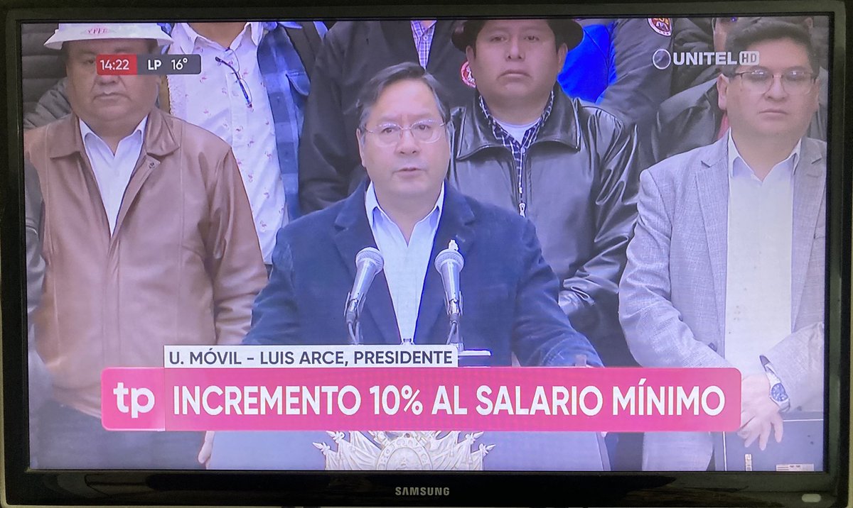 fedemergent's tweet photo. Sos mucho Tilín @LuchoXBolivia . ¿Hasta cuándo vas a seguir culpando a la especulación y el mal clima por tu ineptitud y la crisis?  La verdad es que sos el peor Presidente que #Bolivia ha tenido en la historia 🇧🇴🤬. ¡Te vas para siempre en 5 meses! Y ojalá que a Chonchocoro. https://t.co/MSrwtKIqGX
