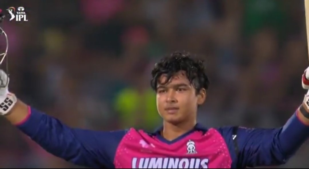 HiroShubham's tweet photo. Name : Vaibhav Suryavanshi 
Age : 14
Century in 35 balls. 

Unbelievable knock!

#vaibhavsuryavanshi #IPL2025 #iplt20 #IPL https://t.co/v26n22Xtqc