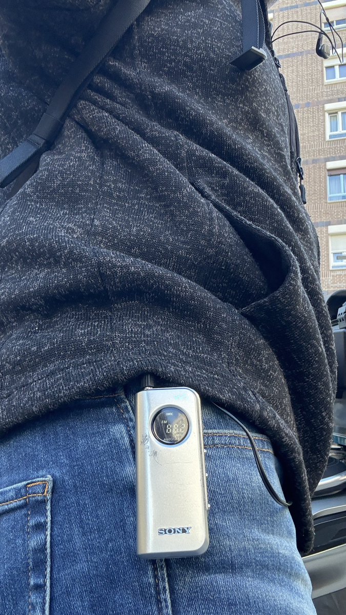 manegallo's tweet photo. Shoutout a mi madre por hacerme el más cool del barrio hoy.
Shoutout to my mom for making me the coolest kid on the block today.
#CorteDeLuz #PowerOutrage https://t.co/0O34VmtG7I