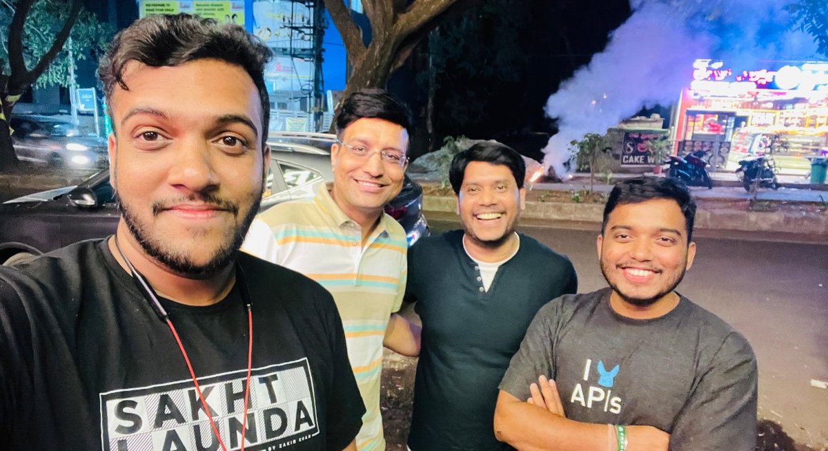 Pre-TDX Agentforce Hackathon fuel with the trailblazer family🔥 Had such a lovely dinner with incredible trailblazers😊

So grateful to Ohana🙏

#TDX25 #TDXHackathon #TDXIndia25 #TrailblazerCommunity #MomentMarketer
