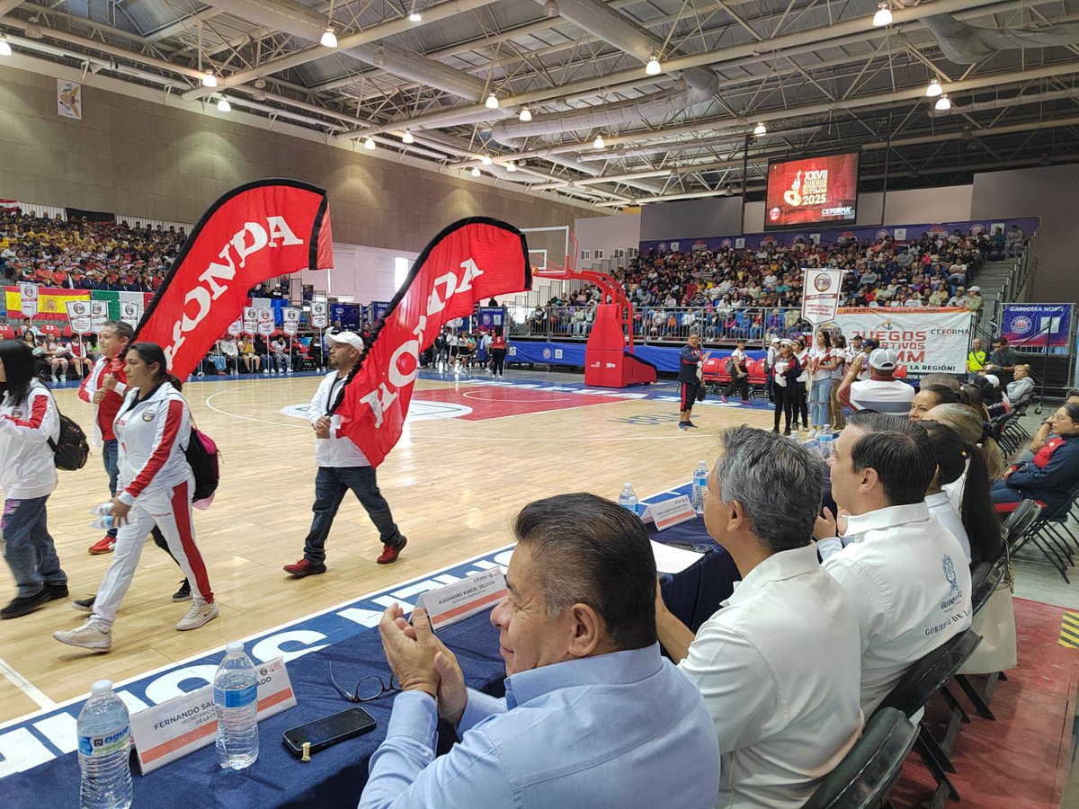 FerSalgadoCTM's tweet photo. En Irapuato, Guanajuato se inauguraron los XXVII Juegos deportivos de las y los trabajadores del  Sindicato Metal Mecánico, SITIMM-CTM con más de tres mil trabajadores, jóvenes y niños hijos de nuestr@s compañeros.
Su secretario General, Alejandro Rangel recordó como el fundador del sindicato, Don Dimas Rangel pensando en el desarrollo de la cultura física y fortalecimiento de la familia promovió este extraordinario evento hace casi treinta años.@CTM_MX 
@STPS_mx 
@OITMexico 
@segobgente