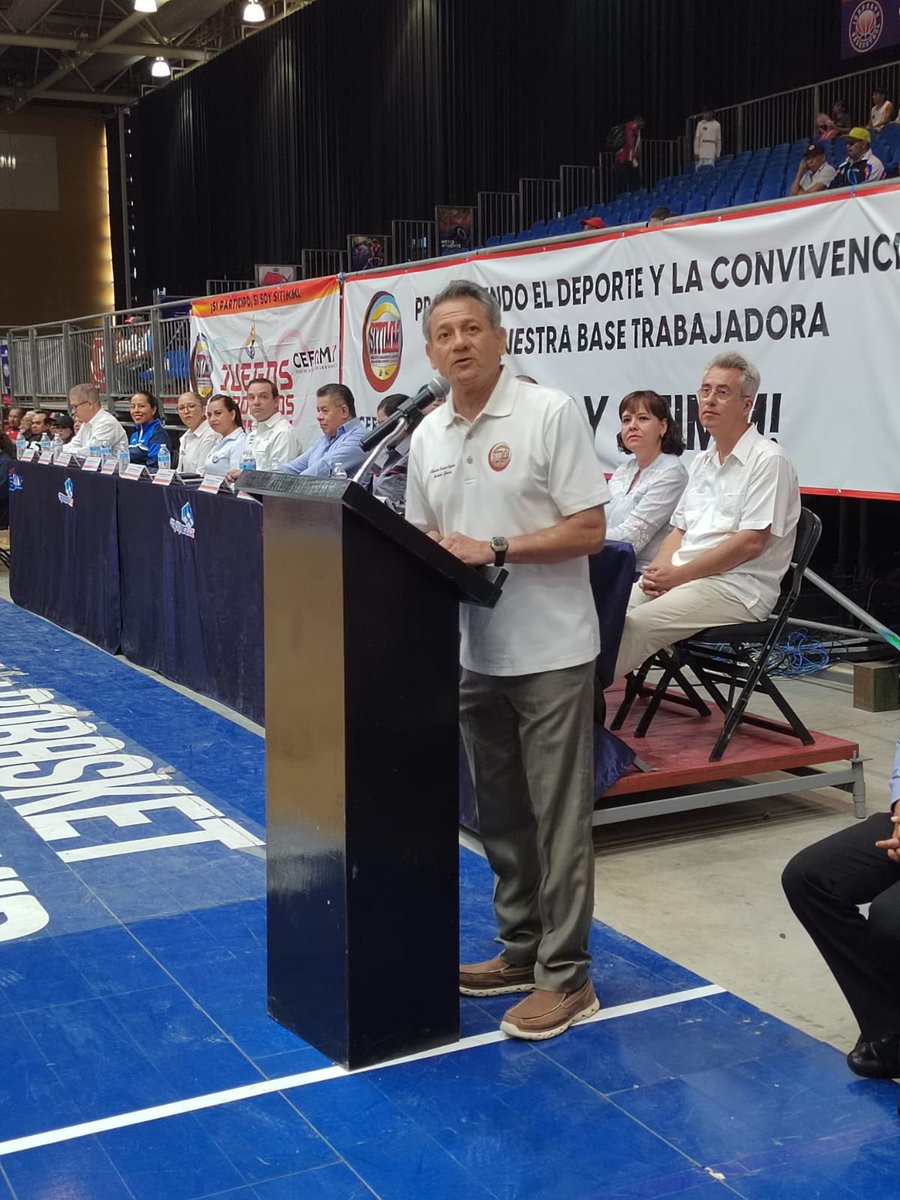 En Irapuato, Guanajuato se inauguraron los XXVII Juegos deportivos de las y los trabajadores del  Sindicato Metal Mecánico, SITIMM-CTM con más de tres mil trabajadores, jóvenes y niños hijos de nuestr@s compañeros.
Su secretario General, Alejandro Rangel recordó como el fundador