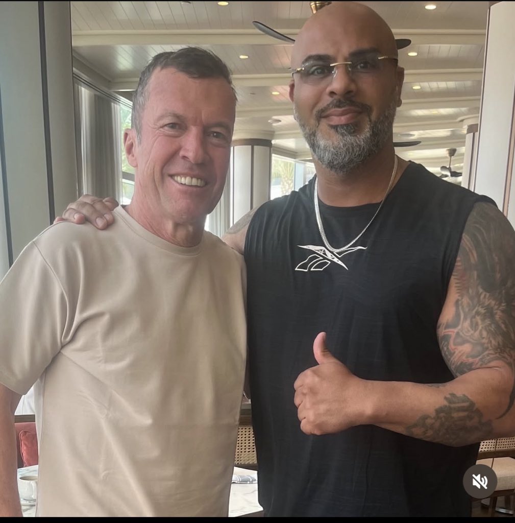 Wieso chillt Lothar Matthäus da mit Ali Utlu
