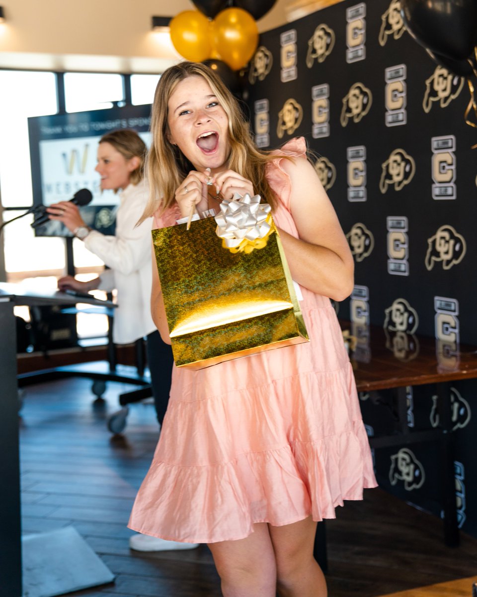 CUBuffsWGolf's tweet image. Putting a wrap on the 2024-25 season at the team banquet buffs.me/3YiN7VP
