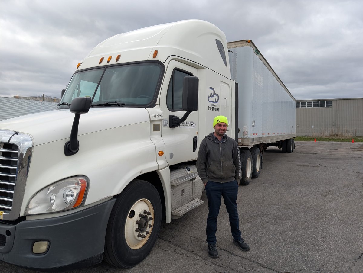 SOTWMilling's tweet photo. #TOPNOTCHTUESDAY: Brian H., part of our Emmett team, recently completed 40 hours of CDL Class A Training!
We’re proud to have employee that value continued learning and growth within our team. https://t.co/jjQ1zeA7oq