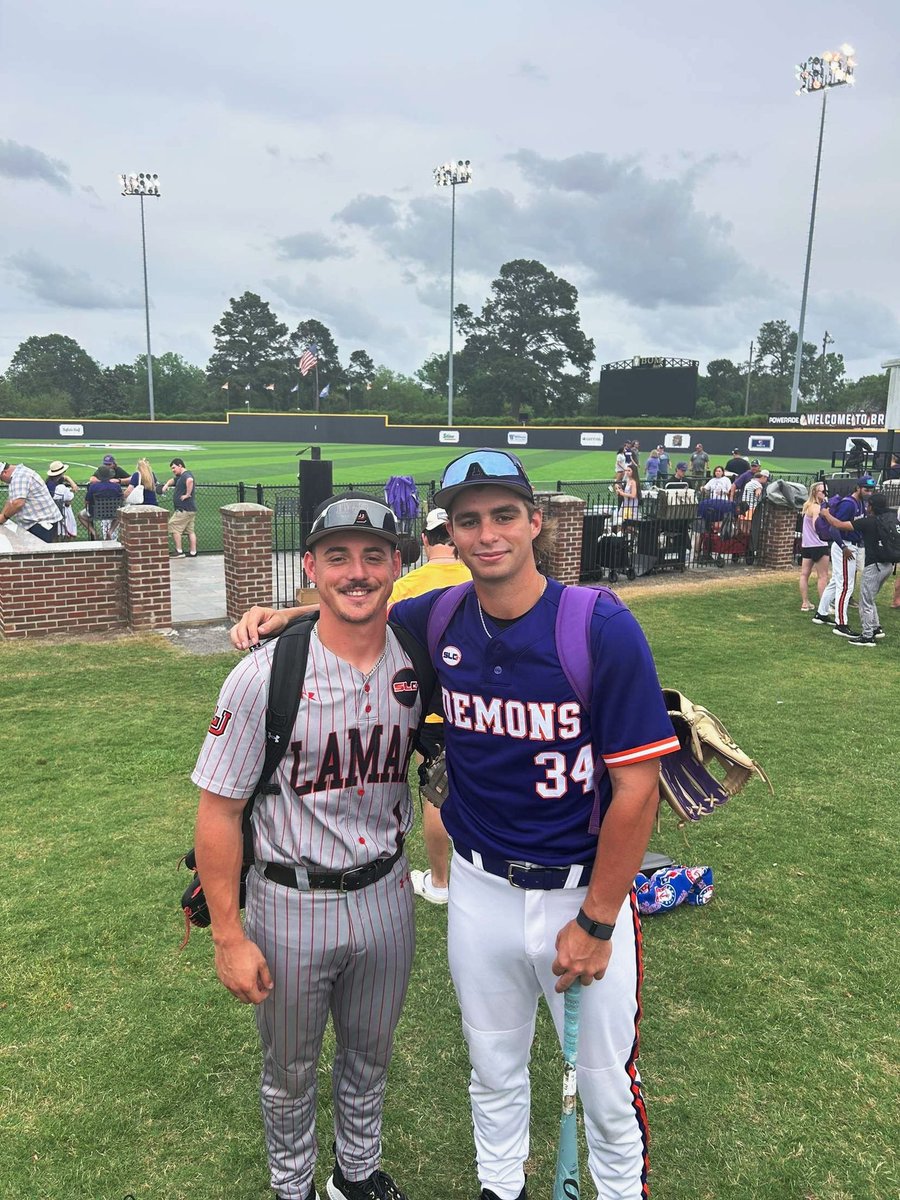 Love to see former teammates be able to link back up at the next level. Might be conference opponents now, but they were Hurricanes first! <a href="/trentbaker05/">Trent Baker</a> <a href="/CooperMcenroe/">Cooper McEnroe</a> Keeping representing the Hurricanes well!
#REIGNCAIN #ALUMNI #RECRUITTHEREIGN