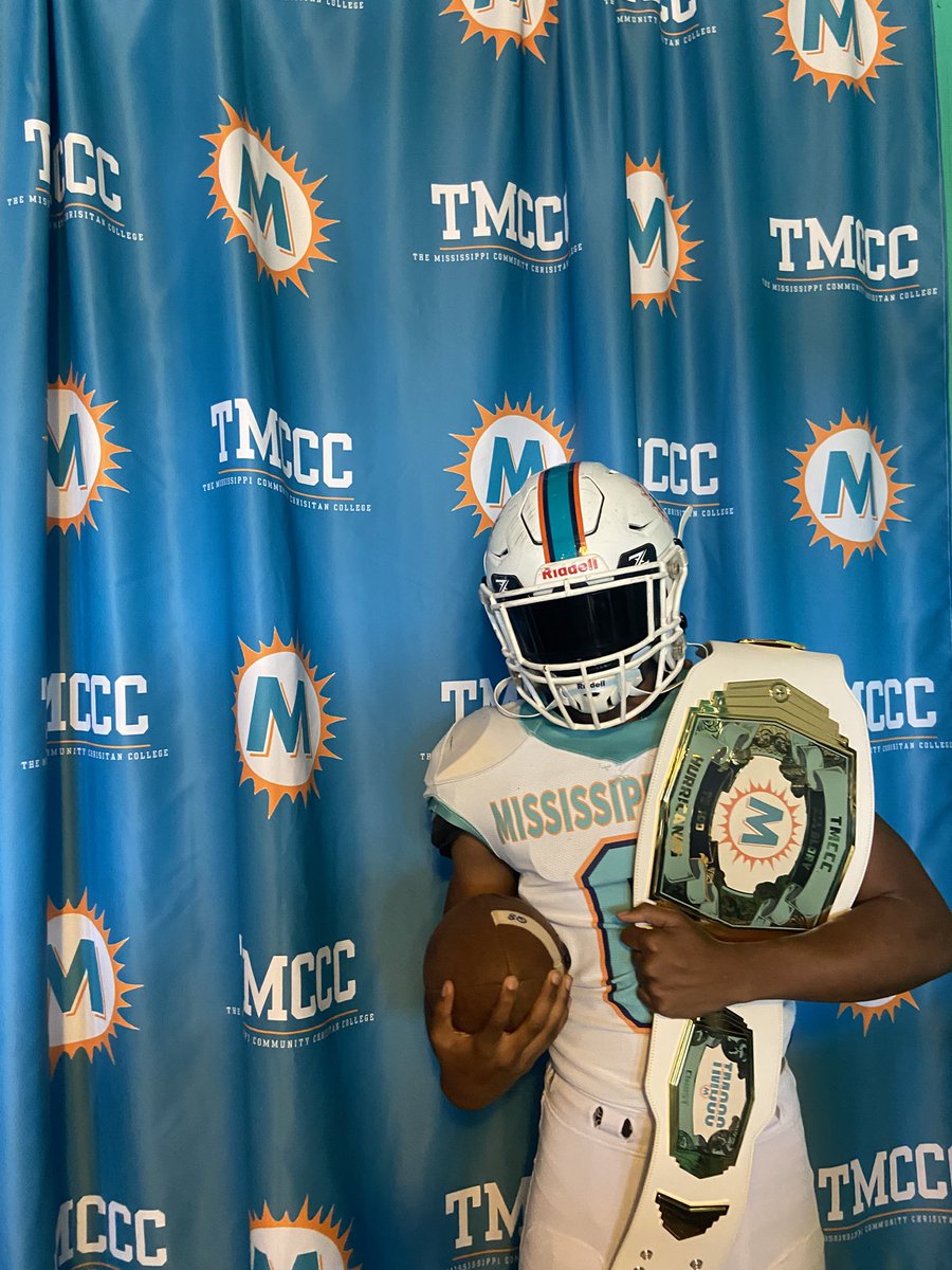 1kjish's tweet photo. Today marks a huge milestone in my football career! Grateful for the support and ready to make my mark. Let’s go! 🏈💪
@CurtissCarter2 
@Amore_D3 
@TMCCCOLLEGE 
@SynergeticD https://t.co/pCDouLZc3G