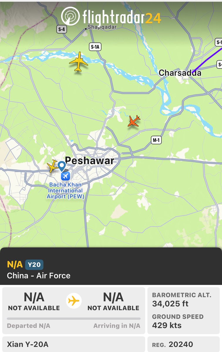 clever_indian's tweet photo. What is Chinese airforce doing in Pakistan

#PKMKB 
@FrontalForce @MeghUpdates @mrsinha @MumbaichaDon @erbmjha @elitepredatorss 

#PahalgamTerroristAttack https://t.co/gt6CQo4uGv