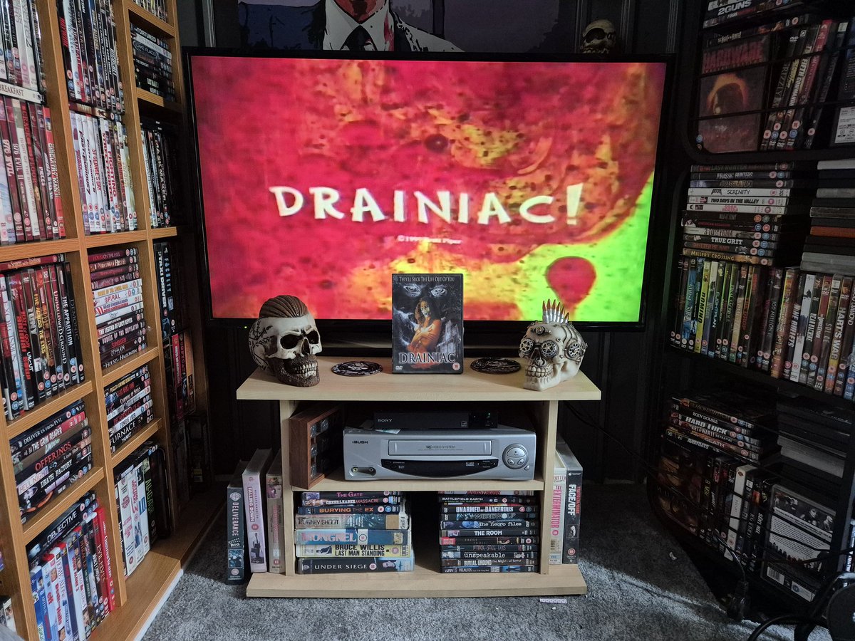 BadMovieCult's tweet photo. #fromthevaults
Drainiac! (2000)
Below the crumbling foundation, within rusting pipes of a deserted house dwells something that is about to be unleashed
#drainiac #brettpiper #lowbudgethorrormovies #horrorfilm https://t.co/2ajPk3AQ0c