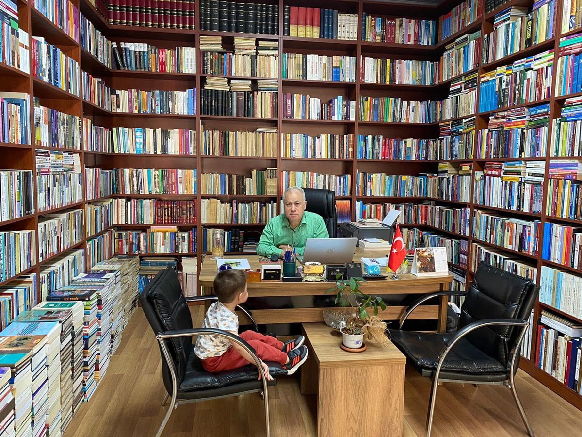 TÜRKELİNDEN TÜRK DÜNYASINA BAKIŞLAR.
BELKİ TARİH BİR GÜN BİZİ DE ALKIŞLAR.