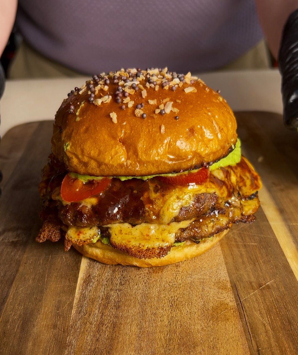 Double Indian Smash Lamb burger, with a coconut and poppy seed bun 🙌