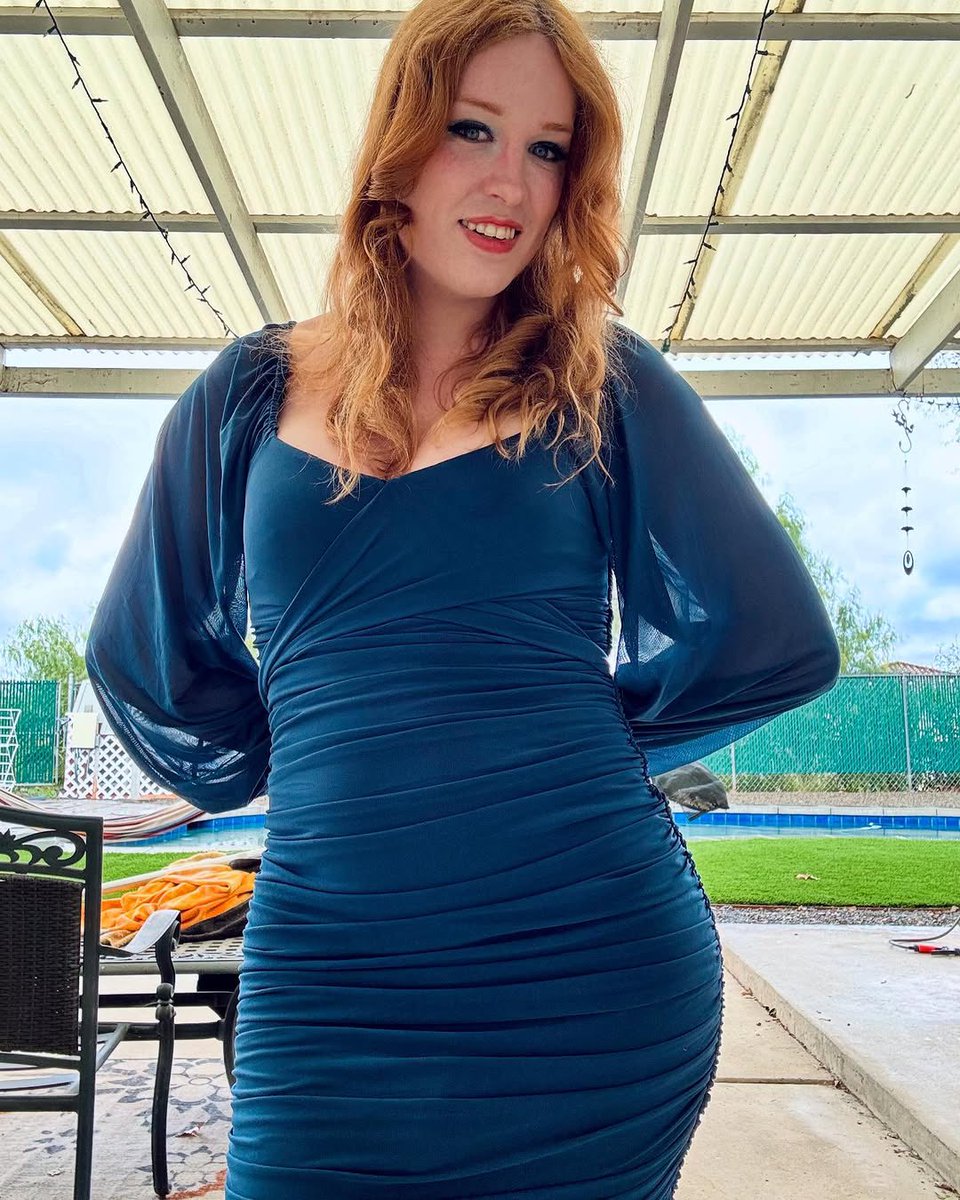 I'm not hiding anything!!🤭
Well at least not behind my back😚