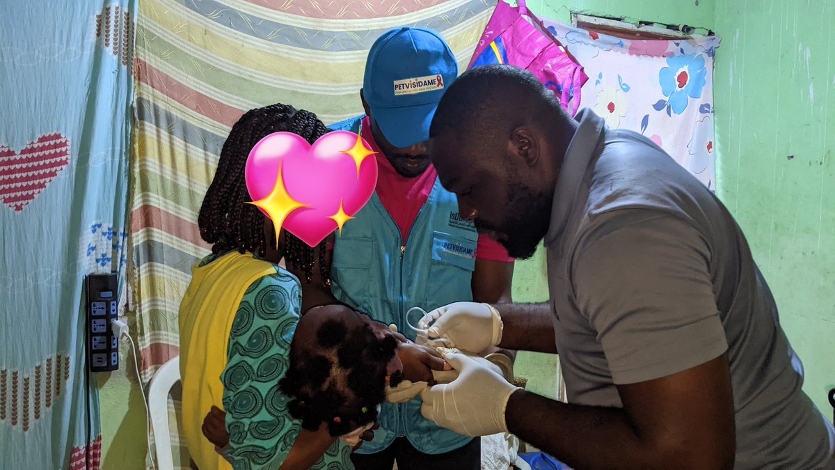 Ça ne s'est pas arrêté là,nous avons aussi aidé des jeunes filles de Mengong à connaître leur cycle menstruel et nous les avons édifiées sur la prévention des ISTs.
Chaque rencontre compte.
Merci au projet #PETVISIDAME et à <a href="/UNICEFCameroon/">UNICEF Cameroon</a> pour leur confiance.
#PTME #PECPA