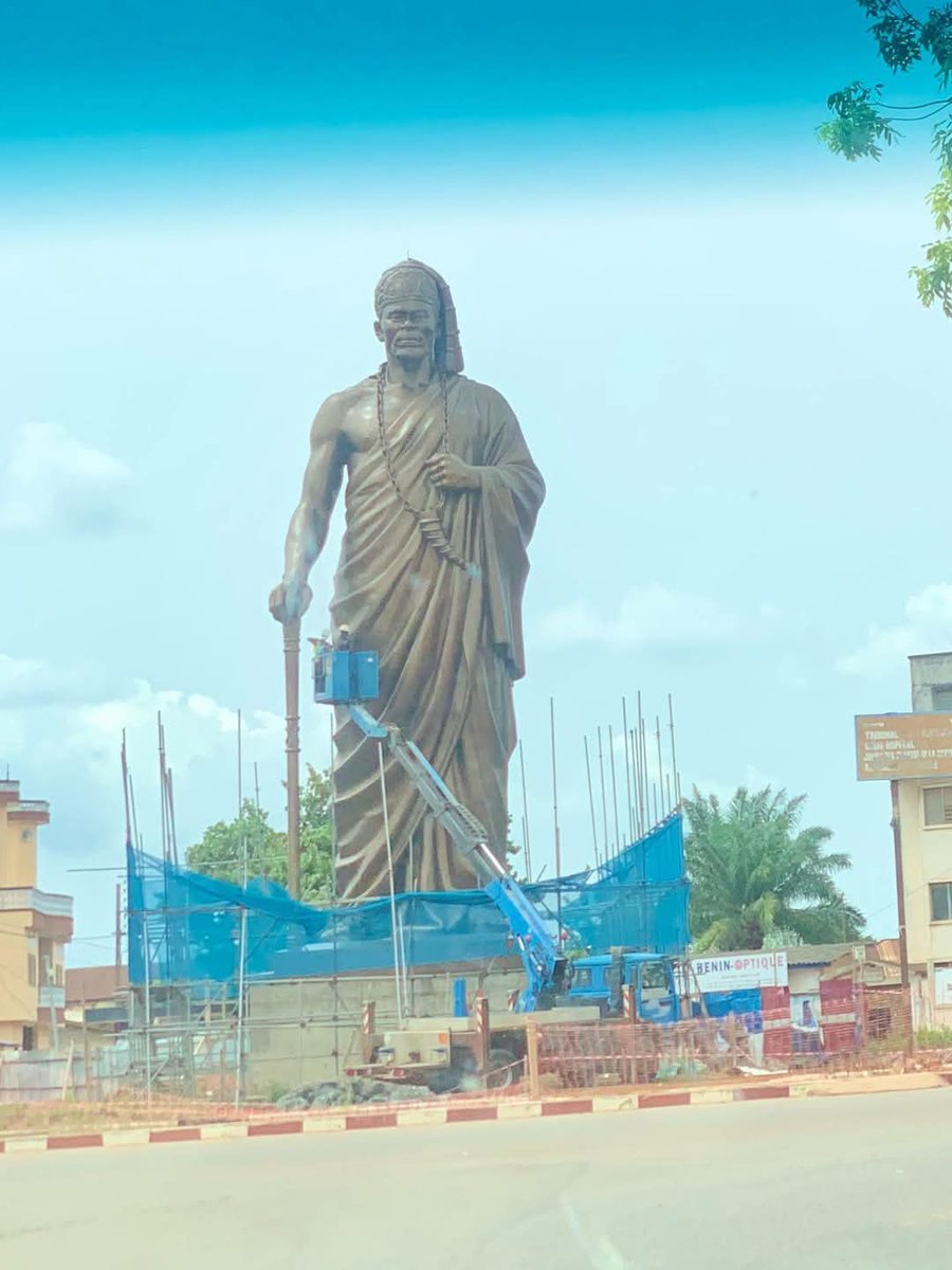 actualites229's tweet photo. 🇧🇯 𝗟𝗲 𝗥𝗼𝗶 𝗧𝗼𝗳𝗳𝗮 𝟭𝗲𝗿 : 𝗨𝗻𝗲 𝗻𝗼𝘂𝘃𝗲𝗹𝗹𝗲 𝗮𝘁𝘁𝗿𝗮𝗰𝘁𝗶𝗼𝗻 𝘁𝗼𝘂𝗿𝗶𝘀𝘁𝗶𝗾𝘂𝗲 𝗮̀ 𝗣𝗼𝗿𝘁𝗼-𝗡𝗼𝘃𝗼 https://t.co/hQNyTxKwc5